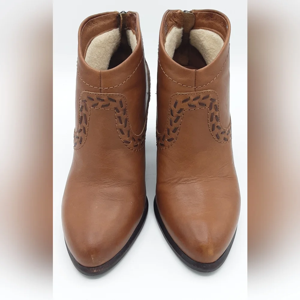 UGG Charlotte Brown Leather Ankle Boot.